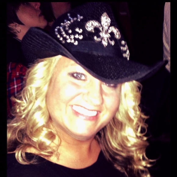 ~*MEET THE POSHER*~ - Picture 3 of 8